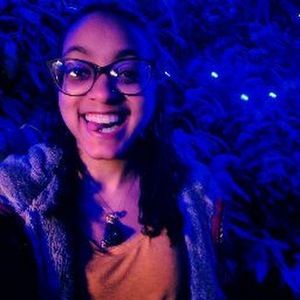 Meet your Posher, Naya